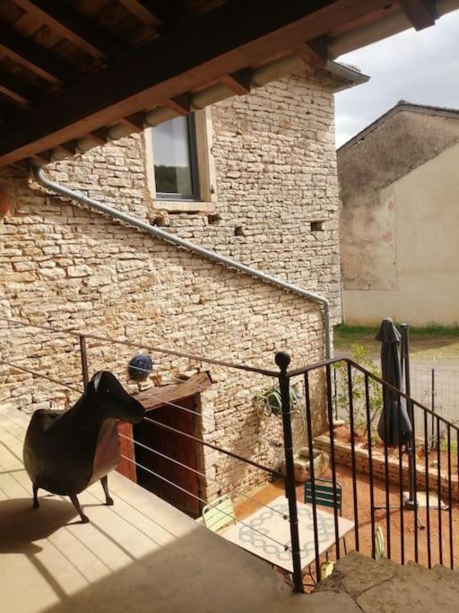 Holiday home Maison D'artistes Avec Cour Au Coeur Du Vignoble Saint-Gengoux-de-Scisse