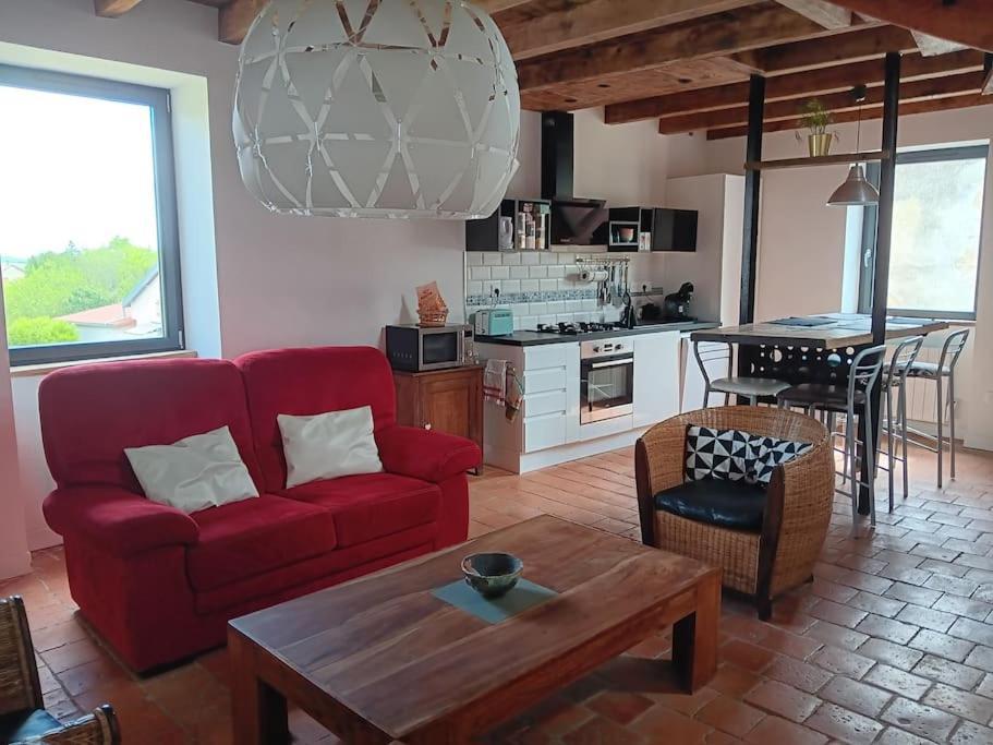 Maison D'artistes Avec Cour Au Coeur Du Vignoble *